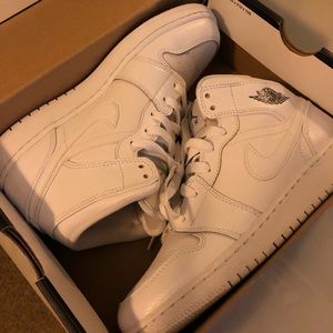 Nike Air Jordan High top sneakers